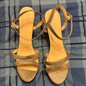 New Benjamin Walk Touch Ups Glittering Gold Strappy Heels size 11